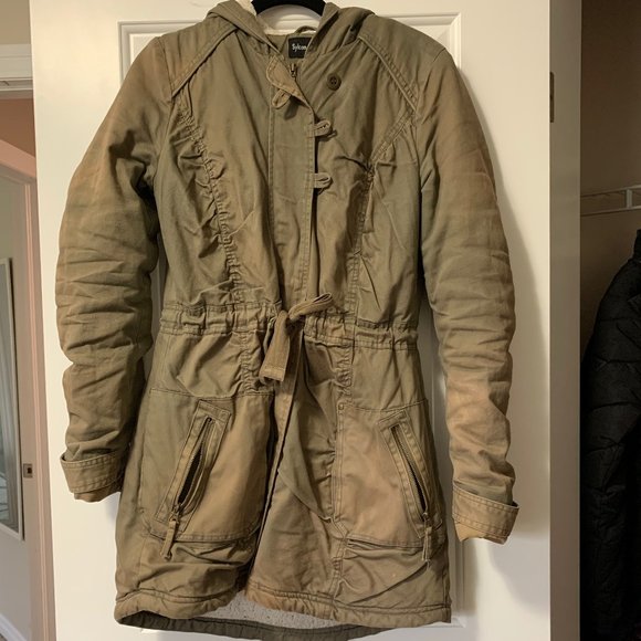 Coat - Picture 1 of 3